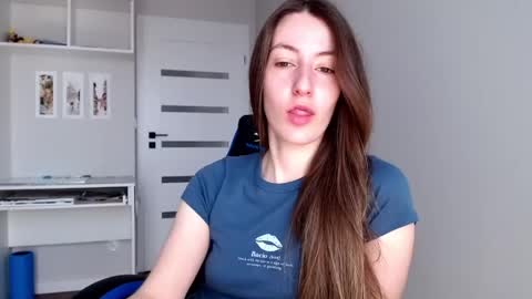 Emma  online show from May 26, 7:18 am