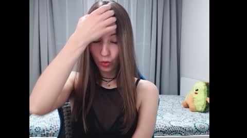 Snapshot of sweetheart_77 chatting on December 11, 7:36 pm Emma online show from December 11, 7:36 pm