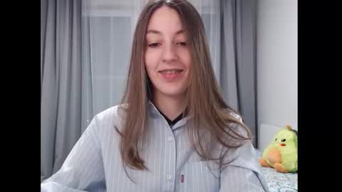 Snapshot of sweetheart_77 chatting on December 21, 8:21 pm Emma online show from December 21, 8:21 pm