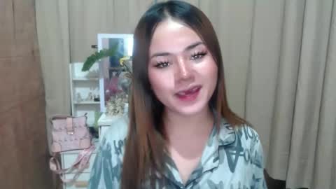 Snapshot of sweethotlove_xoxo chatting on October 1, 8:30 am sweethotlove_xoxo online show from October 1, 8:30 am