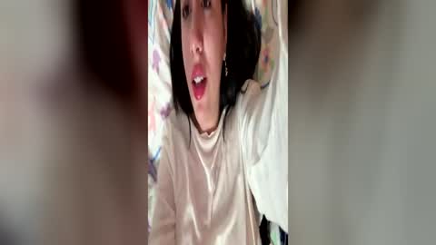 Ana Mara  i cant Make noise My family is here  online show from June 13, 4:21 am