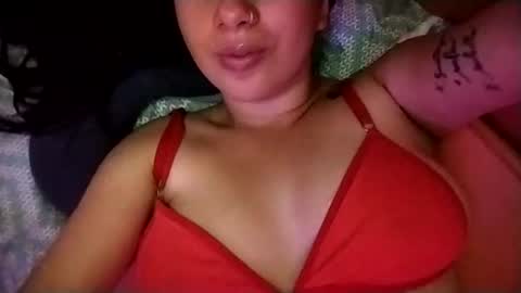Ana Mara  i cant Make noise My family is here  online show from June 20, 6:39 am
