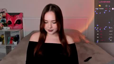 Hannah online show from September 17, 1:53 pm