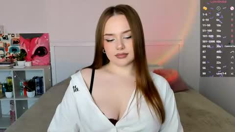Hannah online show from July 30, 3:24 pm