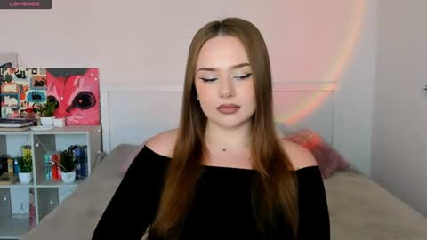 Hannah online show from August 6, 2:57 pm