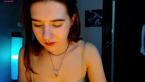 Snapshot of sweetie_catt chatting on February 18, 8:27 am sweetie_catt online show from February 18, 8:27 am