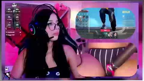 Snapshot of sweetie_cloe chatting on September 9, 10:31 pm sweetie_cloe online show from September 9, 10:31 pm