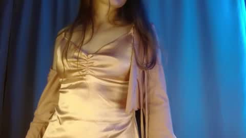 Annie online show from December 15, 8:25 pm