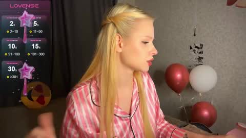 sweetie Lisa3 online show from December 20, 3:14 am