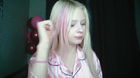 sweetie Lisa3 online show from December 5, 12:22 pm