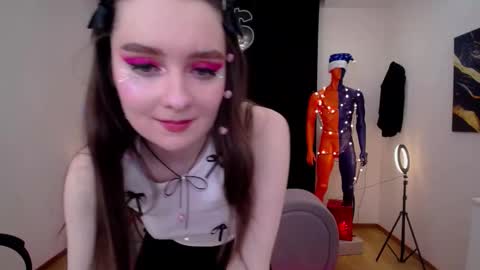 sweetintouch online show from December 7, 10:34 am