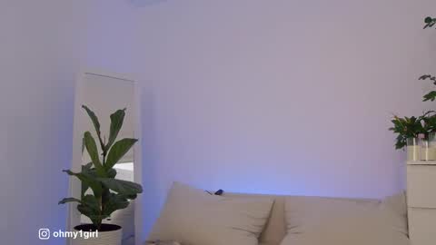 SweetKira1 online show from October 24, 12:01 pm