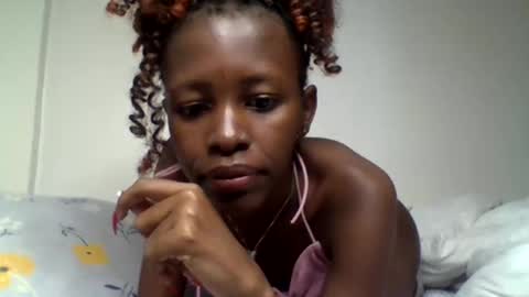 Snapshot of sweetkola1 chatting on October 26, 9:38 am sweetkola online show from October 26, 9:38 am