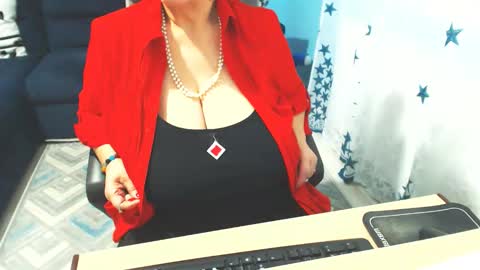 Rebeka online show from December 3, 4:28 pm
