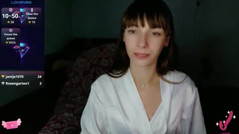 Snapshot of sweetledyselin chatting on October 20, 6:22 pm SweetLedySelin online show from October 20, 6:22 pm