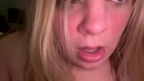 Lisa  online show from February 20, 3:24 pm