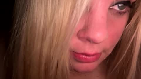 Lisa  online show from March 21, 11:48 am