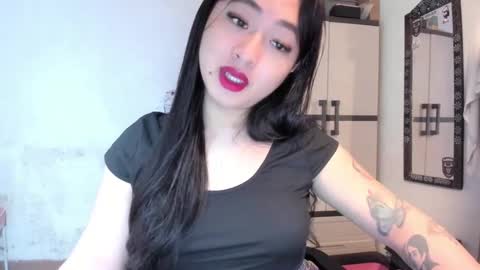 Snapshot of sweetlovepinay04 chatting on February 22, 7:32 pm Zoe online show from February 22, 7:32 pm