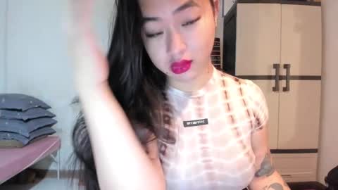 Snapshot of sweetlovepinay04 chatting on February 2, 3:10 am Zoe online show from February 2, 3:10 am