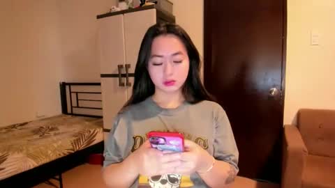 Snapshot of sweetlovepinay04 chatting on September 15, 3:26 am Zoe online show from September 15, 3:26 am