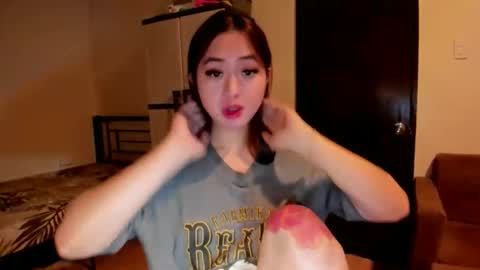 Snapshot of sweetlovepinay04 chatting on October 30, 5:32 am Zoe online show from October 30, 5:32 am