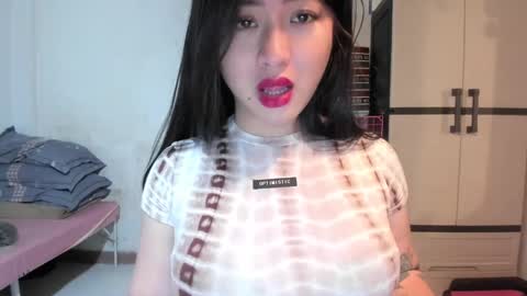 Snapshot of sweetlovepinay04 chatting on February 9, 7:27 am Zoe online show from February 9, 7:27 am