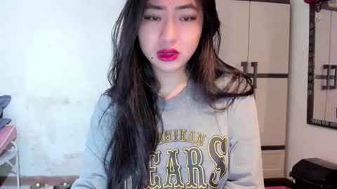 Snapshot of sweetlovepinay04 chatting on January 5, 7:17 am Zoe online show from January 5, 7:17 am