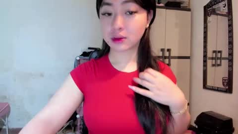 Snapshot of sweetlovepinay04 chatting on January 9, 3:15 am Zoe online show from January 9, 3:15 am