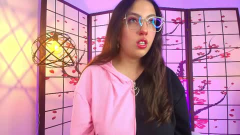 sweetlyundone online show from May 27, 7:11 pm