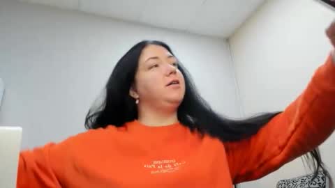 Snapshot of sweetmarylove chatting on October 23, 8:53 am sweetmarylove online show from October 23, 8:53 am