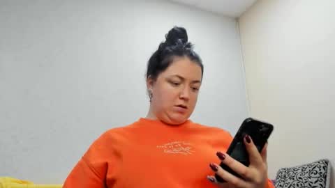 Snapshot of sweetmarylove chatting on October 30, 11:11 am sweetmarylove online show from October 30, 11:11 am