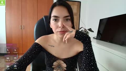 Snapshot of sweetmysterious18 chatting on September 23, 12:14 pm Sweet Mysterious online show from September 23, 12:14 pm