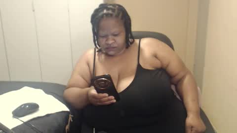 sweetnoziexxx online show from October 8, 7:02 am