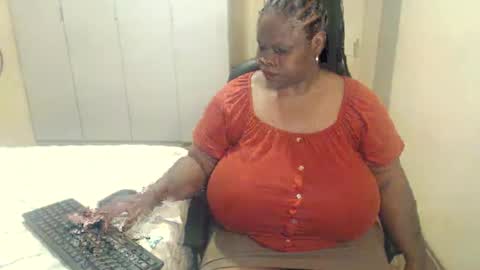 sweetnoziexxx online show from January 12, 2:24 am