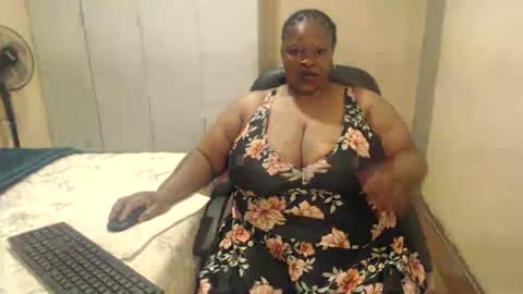 sweetnoziexxx online show from December 4, 2:42 am