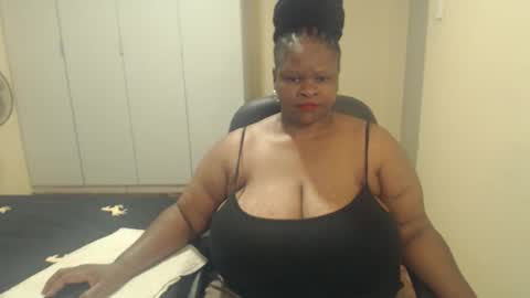 sweetnoziexxx online show from February 15, 2:55 pm