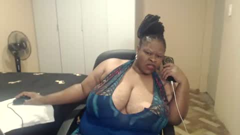 sweetnoziexxx online show from March 12, 7:00 am