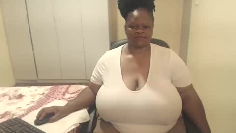 sweetnoziexxx online show from January 29, 4:41 pm