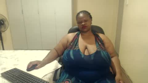 sweetnoziexxx online show from December 6, 6:39 pm