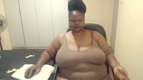 sweetnoziexxx online show from February 5, 6:56 am