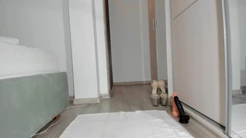 Anne online show from October 11, 8:30 am