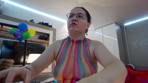 SweetRaisa online show from January 5, 11:37 am
