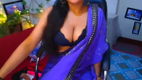 Snapshot of sweetsour18 chatting on October 2, 2:05 am SweetSour online show from October 2, 2:05 am