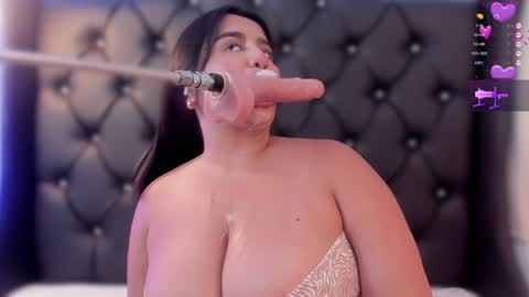 Snapshot of sweett_katty_ chatting on January 13, 8:37 pm 1430 - 22-00 online show from January 13, 8:37 pm