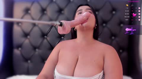 Snapshot of sweett_katty_ chatting on January 14, 8:26 pm 1430 - 22-00 online show from January 14, 8:26 pm