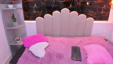 sweettdreamm online show from July 9, 2:08 pm
