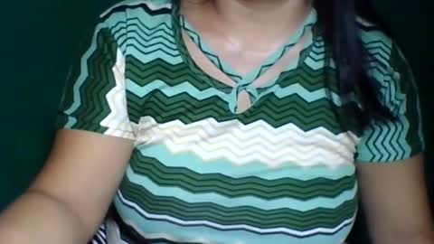Snapshot of sweety_kaye29 chatting on January 16, 6:37 pm sweety_kaye29 online show from January 16, 6:37 pm