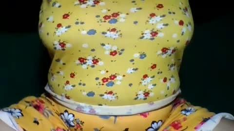 Snapshot of sweety_kaye29 chatting on February 15, 7:28 pm sweety_kaye29 online show from February 15, 7:28 pm