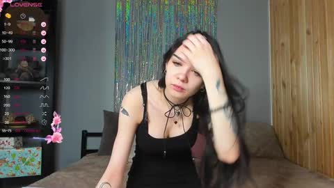 Snapshot of sweetydeviliya chatting on February 11, 5:26 am sweetydeviliya online show from February 11, 5:26 am