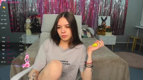 Snapshot of sweetydeviliya chatting on January 18, 3:31 am sweetydeviliya online show from January 18, 3:31 am